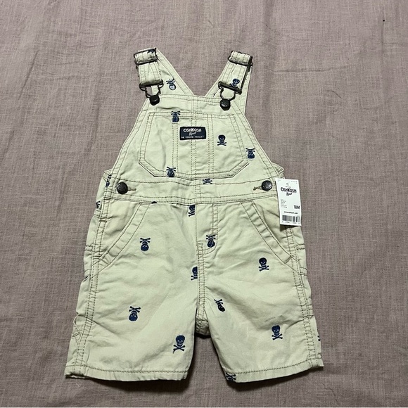 NWT OshKosh B'gosh Kids Tan Overalls Skull Print Size 18M Halloween Pirate - Picture 2 of 7